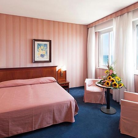 Hotel Esplanade Pescara Luaran gambar